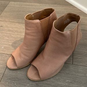 Steve Madden Nude Heels